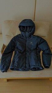 アークテリクス アトムARフーディ 希少 Sサイズ 胸刺繍ロゴモデル Arc’teryx Atom AR Hoody 送料無料！