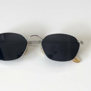 ◆Vintage sunglasses 希少デザイン シルバー SILVER 濃レンズ 保護サングラス eyewear アイウェア メンズ 男性用