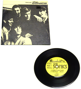 EP / The Sonics - Here Are The Sonics / Money/ The Witch/ Boss Hoss/ Shot Down/ 60