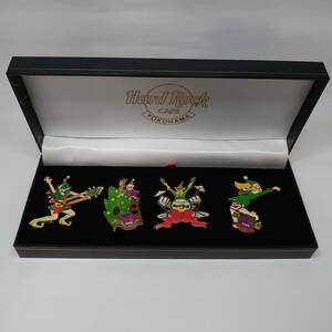 Hard Rock Cafe YOKOHAMA 2000 Xmas Pins