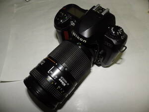 ■中古美品 デジタル一眼レフ ニコンＤ１００黒◆レンズ純正 AF35-135mm F3.5-4.5◆スピードライトSB-26◆動作確認済■