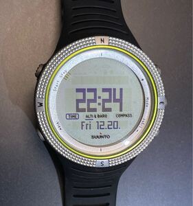 RBT1220b 電池交換済 稼働品！ SUUNTO CORE スント コア LightGreen ライトグリーン 腕時計 クオーツ デジタル コンパス 方位磁石機能 中古