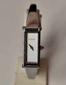 稼働品 GUCCI 1500L レディース腕時計 シルバー文字盤 新品電池 