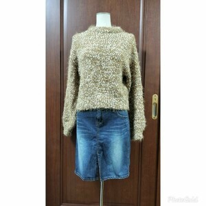 【中古】moussy マウジー ニット セーター 大人素敵 色 茶系 春秋冬物 この１枚でO.K ざっくり 着痩せ Fsize 流行 人気 インスタ ヘビロテ