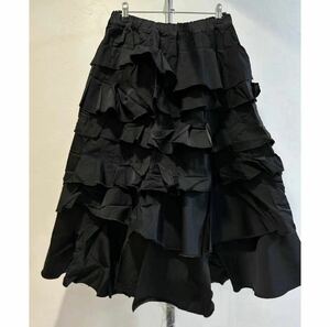 2017AW コムデギャルソン　コムコム 段々フリル スカート　COMME des GARCONS 黒 ブラック ロングスカート Sサイズ　ポリエステル