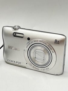 NS33839■ Nikon COOLPIX S3700 ニコン クールピクス コンパクト デジタルカメラ デジカメ コンデジ シルバー バッテリー付 Wi-Fi ■