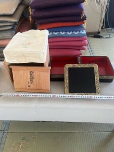 戸0809　輪島塗 お重 盆付 矢 代漆器店 沈金 二段重 工芸品 重箱　専用木箱付き漆器輪島塗　蒔絵金彩細工　竹梅鴛鴦絵　沈金木製