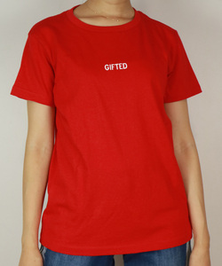 新品*定価5292*AULA AILA * GIFTED ロゴプリント Tシャツ 半袖 レッド 赤 カットソー アウラアイラ