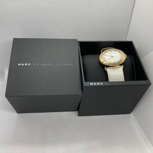 673-0606 MARC BY MARC JACOBS 腕時計 MBM1150 革ベルト ホワイト 電池切れ 動作未確認