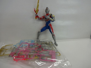 バンダイ　素組完成品　ウルトラマンデッカー フラッシュタイプ　Figure-rise Standard　☆彡