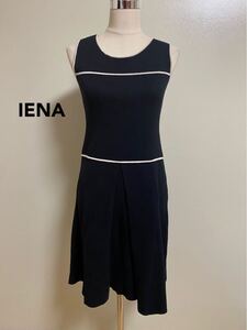 IENA ノースリーブ 膝丈ワンピース 黒　ニット地