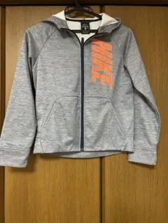 Nike DRI-FIT kidsパーカー(120㎝〜130㎝)