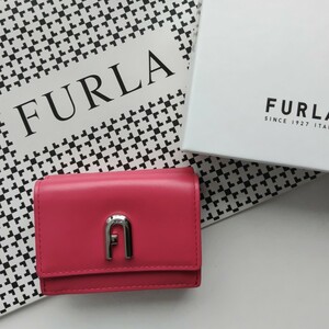 【新品】 FURLA BABYLON 三つ折り財布 　レッド　新作