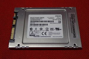 LL956# TOSHIBA 256GB THNSNJ256GCSU 2.5 SATA SSD 使用時間 544時間