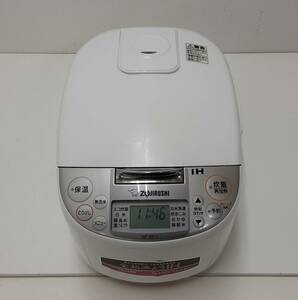 【A347】中古品　ZOJIRUSHI　象印　IH炊飯ジャー　NP-XB10型　WAホワイト　1.0L　2019年製　動作確認済