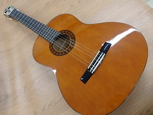 ☆　Ｖａｌｅｎｃｉａ　ＣＧ-１６０　アコースティックギター　☆