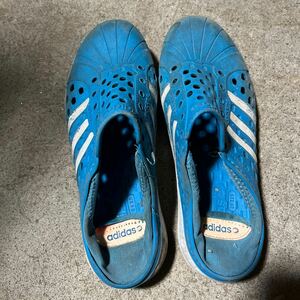 adidas サンダル　21センチ