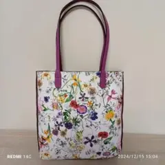 美品　リバーシブル花柄トートバッグ