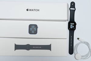 Apple Watch SE 第2世代 40mm GPS ミッドナイトアルミニウムケース ミッドナイトスポーツバンド MNJT3J/A 82％ SE2