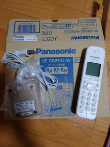 コードレス電話機　子機　 新品　未使用　Panasonic　パナソニック　増設子機 　　KX-FKD403-C　充電器　？　2点セット　る・る・る