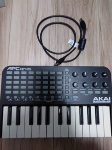 AKAI　APC key25 キーボード