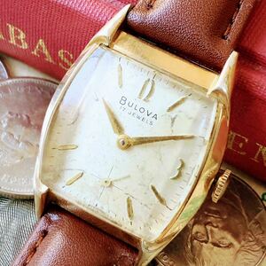 #3090【シックでお洒落】メンズ 腕時計 ブローバ 機械式 手巻き BULOVA 金メッキ 動作品 1960年代 アンティーク ヴィンテージ 17石 四角