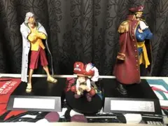 ❹ ワンピースフィギュア ONEPIECE 一番くじ　ロジャーレイリーシャンクス