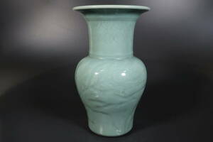 【和】(8731)　中国古玩　唐物　青磁陽刻文大花瓶　唐物青磁