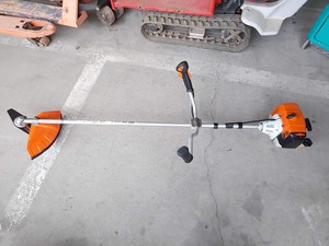 中古品 STIHL スチール 2ストロークエンジン刈払い機 FS250【引き取り限定 埼玉県行田市 発送不可】