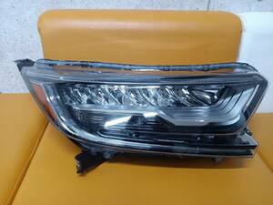 ホンダ CR-V RW　LED 右 ヘッドライト STANLEY W4744 33100-TLA-J11