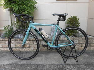 BIANCHI(D2CICLOCROSSAXISALU)程度良好ロードバイク