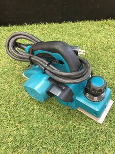 【中古品】makita(マキタ) 82㎜電気カンナ KP0800A　/　ITBOHJ3BWB82