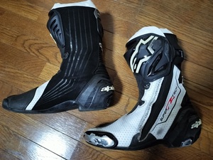 アルパインスターズ スーパーテックR alpinestars supertech R レーシングブーツ　42 26.5cm