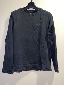 NIKE 長袖Tシャツ　ブラック　140