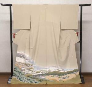 ☆色留袖☆一つ紋 作家もの 落款有 薄い抹茶色 風景文様に鶴 正絹 裄64cm☆キレイ