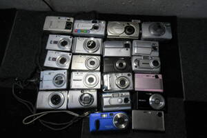 棚11.B12380 SONY Cyber-shot DSC-T70、NIKON、CASIO、OLYPUS、Canon 、FUJIFILM、SANYO コンパクトデジタルカメラ 22点セツト　現状品 