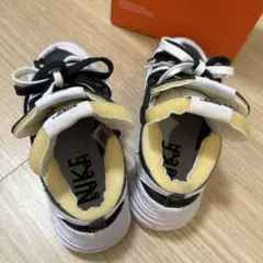 NIKE SACAI スニーカー　22.5センチ　美品　箱有