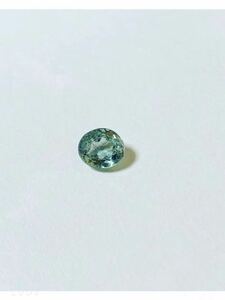 世界的に高騰中！【アレキサンドライト】Alexandrite 0.985ct ルース 神秘的な色変わりは自然界からの贈り物です。ソーティング付き