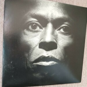 マイルス・デイヴィス　TUTU/ Miles Davis 国内盤　ジャケ美品