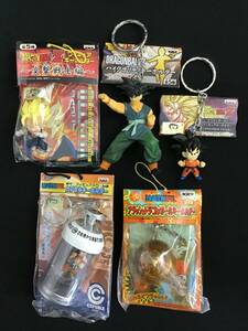 【台紙付き】ドラゴンボール　キーホルダー　5種　フィギュアキーホルダー　フラッシュキーホルダー　カプセルキーホルダー