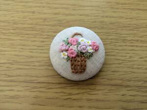 花かご薔薇　刺繍ブローチ