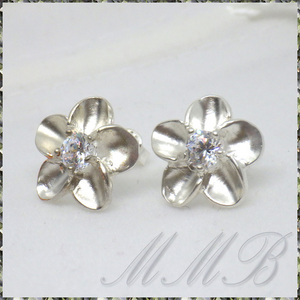 [EARRING] Silver 5 petal Flower White Crystal CZ ホワイト クリスタル CZ 5枚花びら フラワー お花 シルバー スタッド ピアス