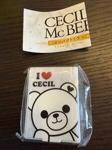 新品★セシルマクビー　コンパクトミラー　ガチャ CECIL McBEE CECIL BEAR 白　くま　サイズ50×38mm