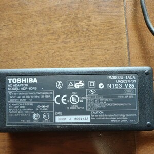 ACアダプター　TOSHIBA　DC15v 4a