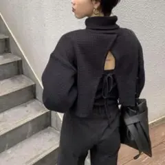 MOUSSY BACK OPEN TURTLE NECK