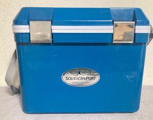 SOUTHERNPORT クーラーボックス 中型 青 キャンプ アウトドア 釣り