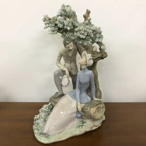 【美品】LLADRO リヤドロ フィギュリン 『見つめ合う紳士と貴婦人』 置物 陶器人形 44cm