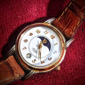 521【電池交換済】ELNARD ムーンフェイズ レディース腕時計 EL3022 ゴールド×白文字盤 エルナード ウォッチ