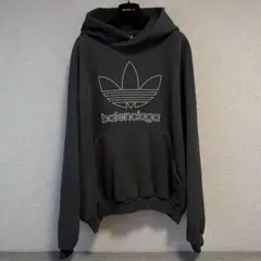 BALENCIAGA adidas Large Fit Hoodie グク着用