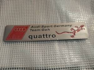 【ゆうパケット送料込】Audi quattro(アウディ クアトロ）エンブレムプレート 縦2.8cm×横12㎝